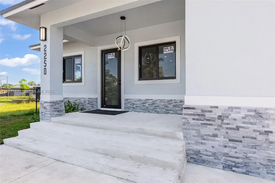 2250 NW 7th Ct, Fort Lauderdale, FL 33311 - Image #3