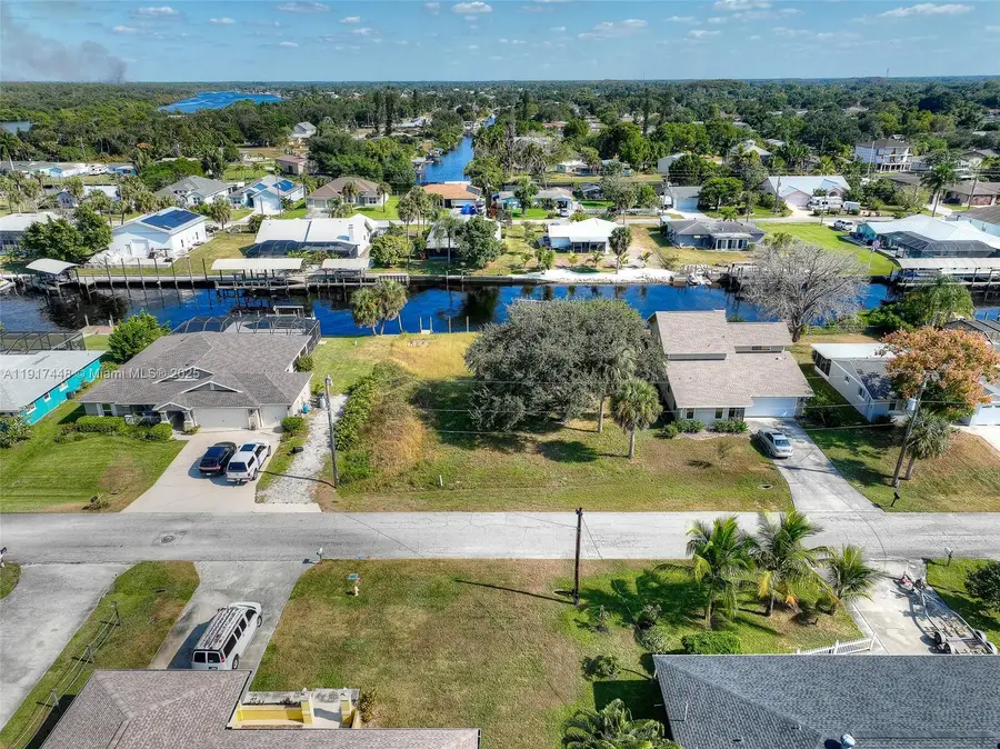 2232 Havana Ave, Fort Myers, FL 33905 - Image #2