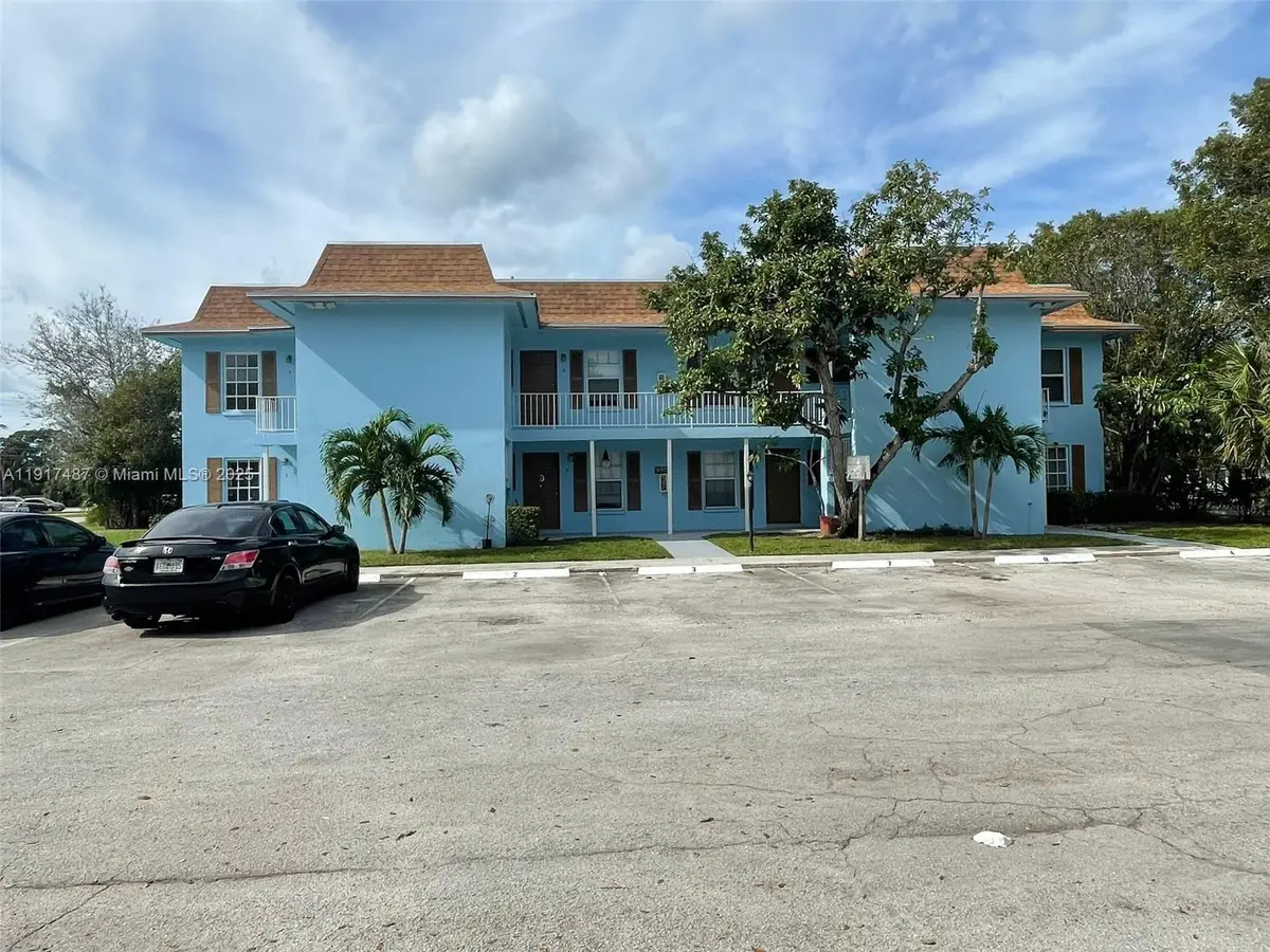 4951 Wedgewood Way #6, West Palm Beach, FL 33417 - Image #1
