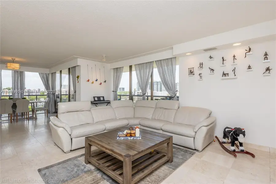 19667 Turnberry Way #5E, Aventura, FL 33180 - Image #3