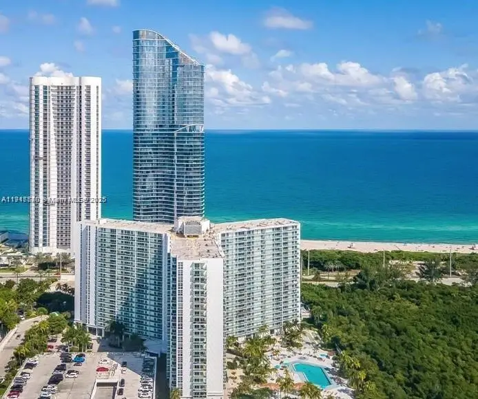 100 Bayview Dr #903, Sunny Isles Beach, FL 33160 - Image #2
