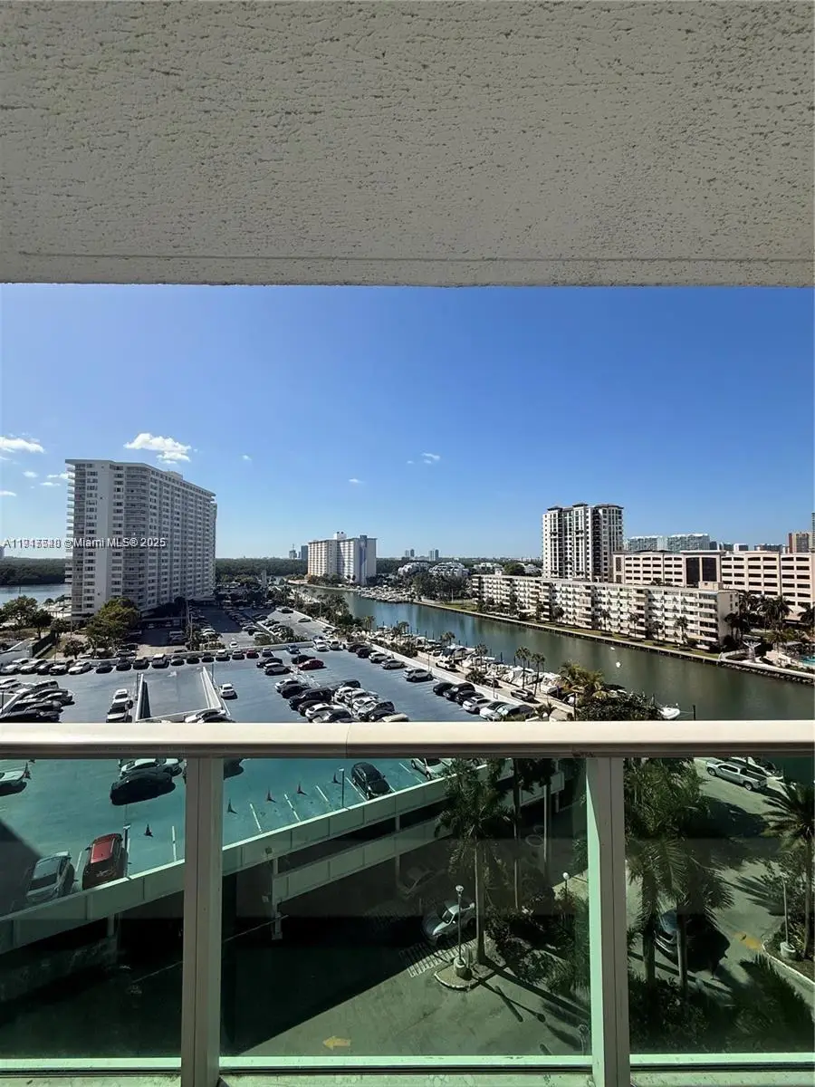 100 Bayview Dr #903, Sunny Isles Beach, FL 33160 - Image #3