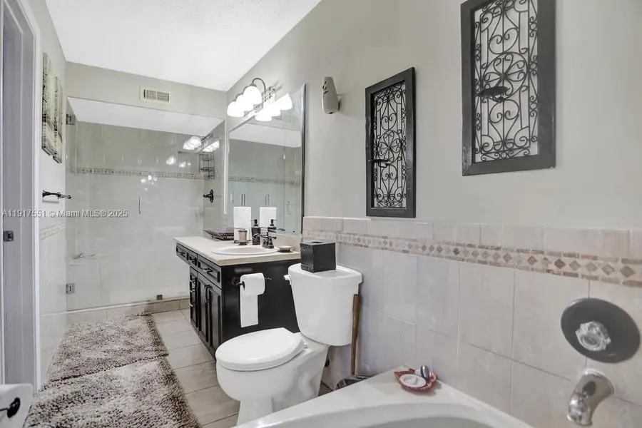 20533 NE 6th Ct, Miami, FL 33179 - Image #3