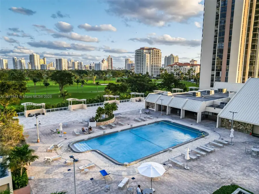 20367 W Country Club Dr #L25, Aventura, FL 33180 - Image #2