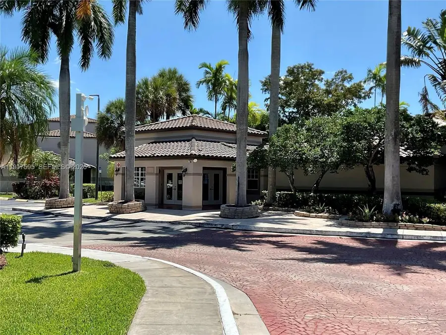 9846 Nob Hill Ln #9846, Sunrise, FL 33351 - Image #3