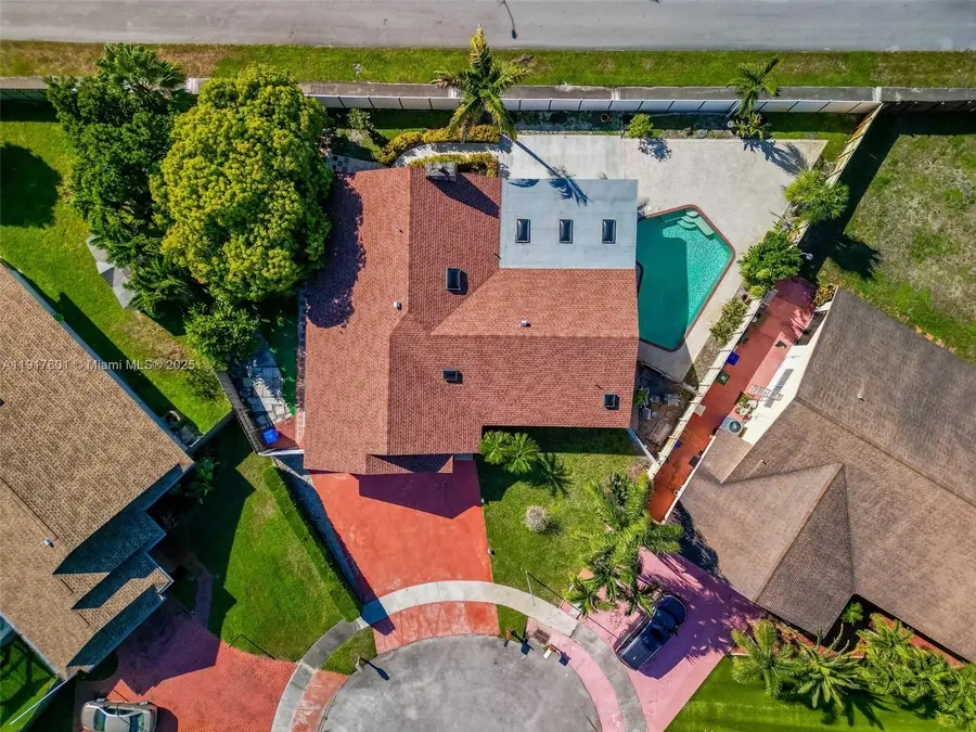 8920 NW 15th St, Pembroke Pines, FL 33024 - Image #3