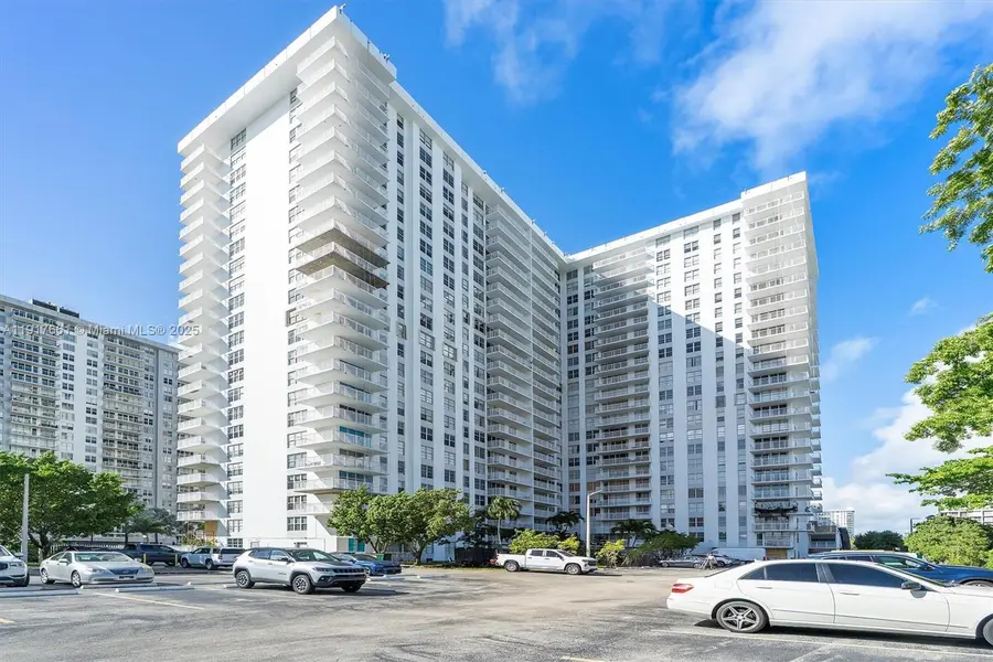 231 174th St #617, Sunny Isles Beach, FL 33160 - Image #2