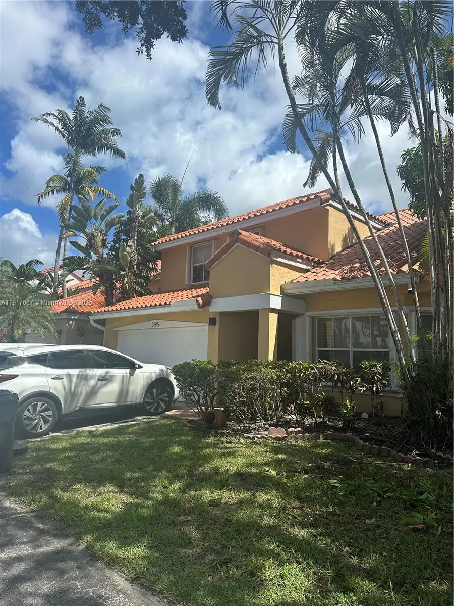 3195 N 36th Ave, Hollywood, FL 33021 - Image #1