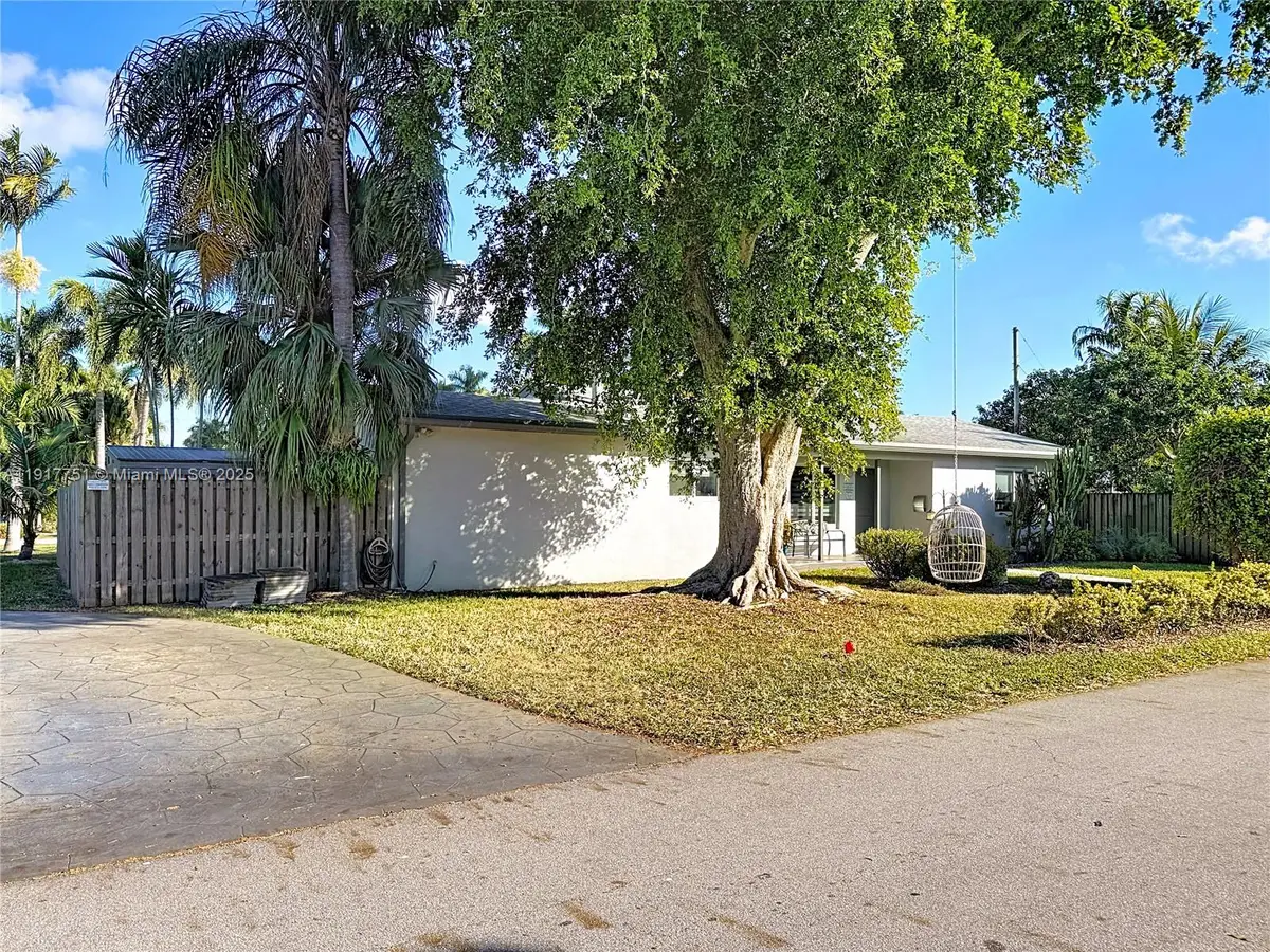 1031 N 16th Ave, Hollywood, FL 33020 - Image #1