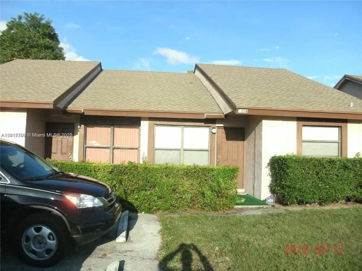1318 White Pine Dr, Wellington, FL 33414 - Image #1