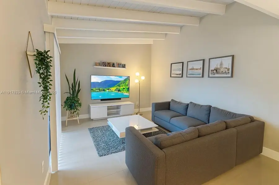 10948 SW 71st St, Miami, FL 33173 - Image #2