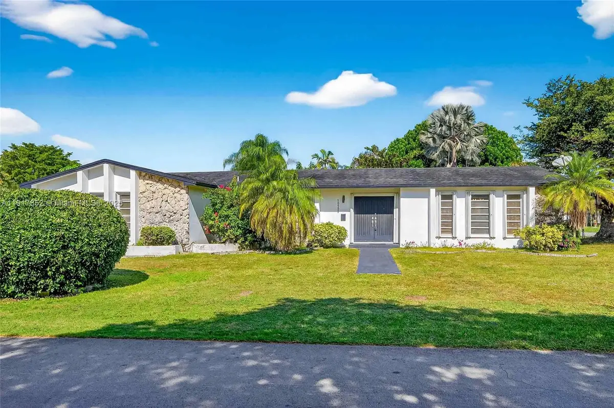 10101 SW 138th St, Miami, FL 33176 - Image #1