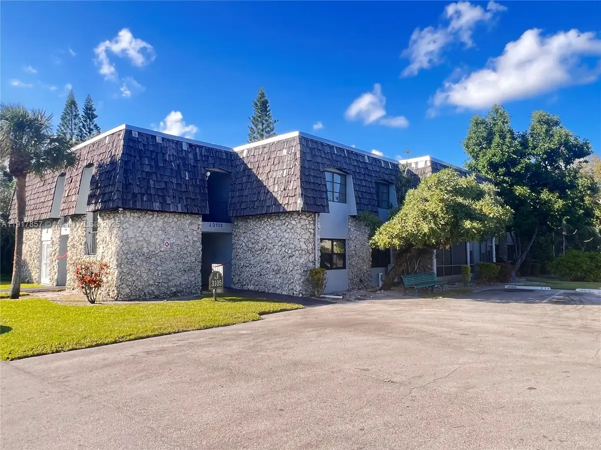 3105 Oakland Shores Dr #J106, Oakland Park, FL 33309 - Image #1
