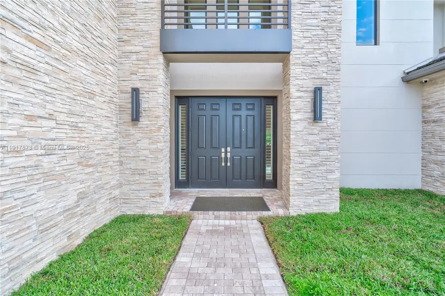 14820 Millstone Ranches Dr, Davie, FL 33331 - Image #3