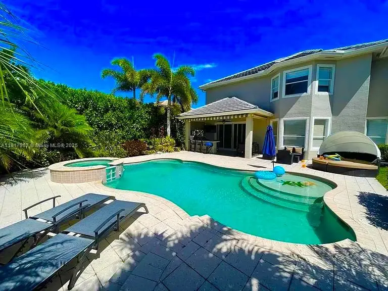 585 SW Yacht Basin Way, Stuart, FL 34997 - Image #2