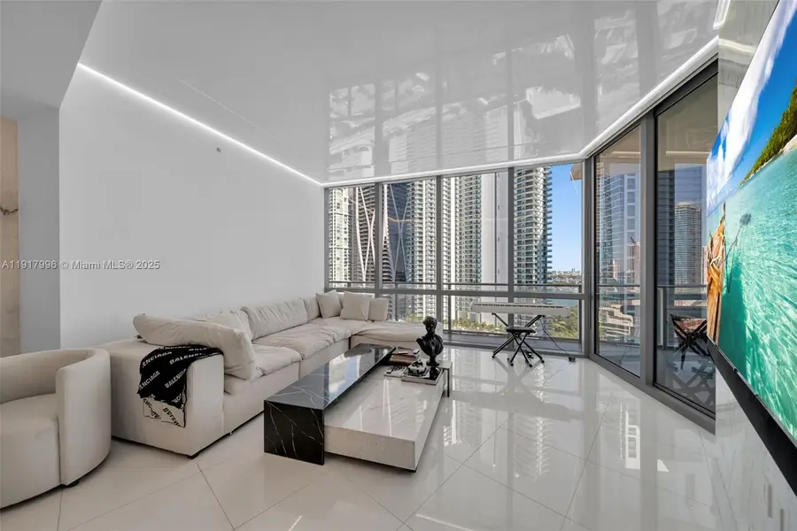 851 NE 1st Ave #2203, Miami, FL 33132 - Image #3