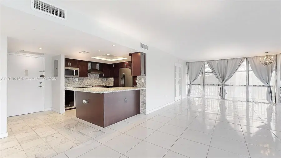 1000 Parkview Dr #431, Hallandale Beach, FL 33009 - Image #3