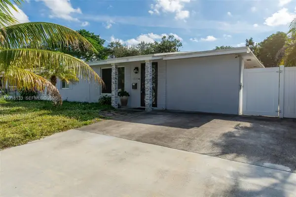 6634 Hope St, Hollywood, FL 33024