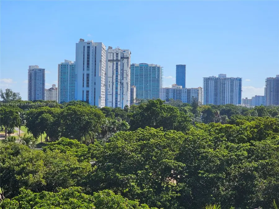 20500 W Country Club Dr #716, Aventura, FL 33180 - Image #2