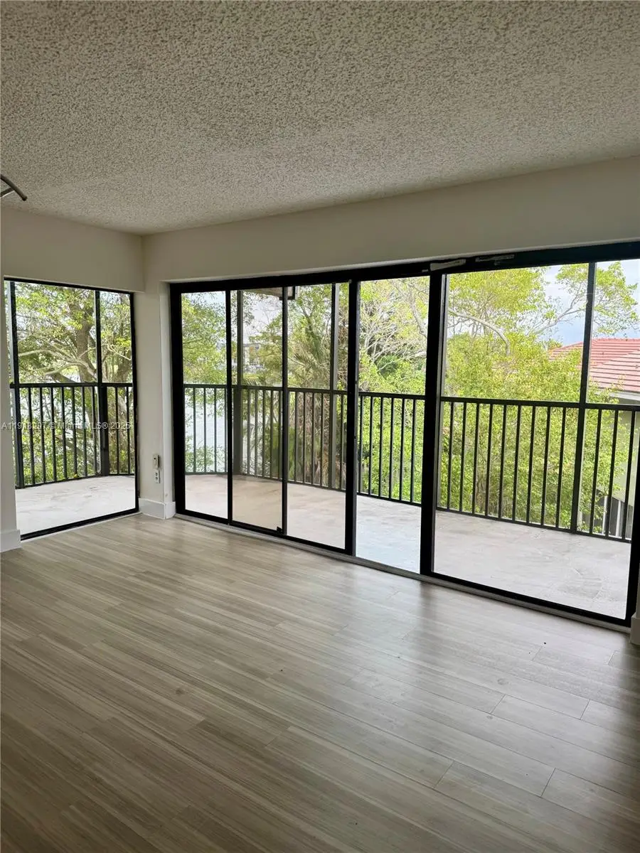 605 Ives Dairy Rd #306-7, Miami, FL 33179 - Image #2