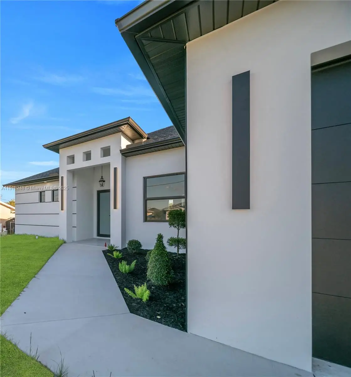 3105 28th St Sw, Lehigh Acres, FL 33976 - Image #1