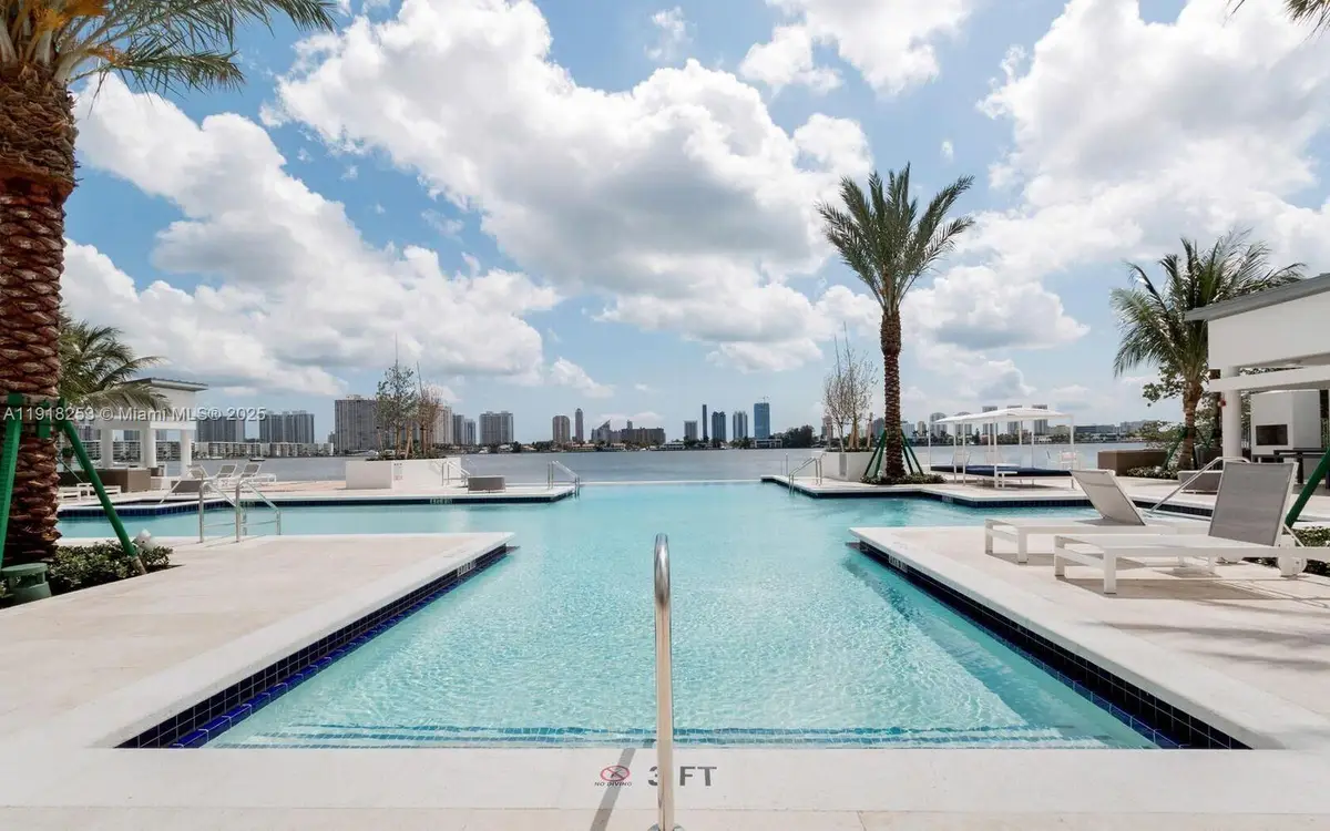 17111 Biscayne Blvd #2103, North Miami Beach, FL 33160 - Image #1