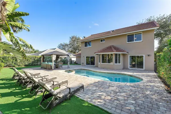 3933 NW 55th St, Coconut Creek, FL 33073