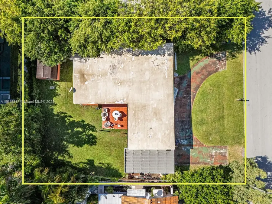 242 189th St, Sunny Isles Beach, FL 33160 - Image #3