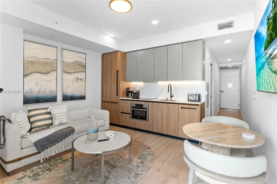 580 72nd #711, Miami Beach, FL 33141 - Image #2