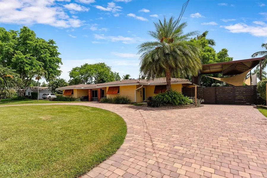 901 W Tropical Way, Plantation, FL 33317 - Image #2