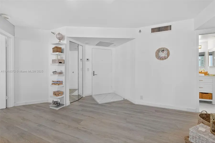 3500 Mystic Pointe Dr #1804, Aventura, FL 33180 - Image #3