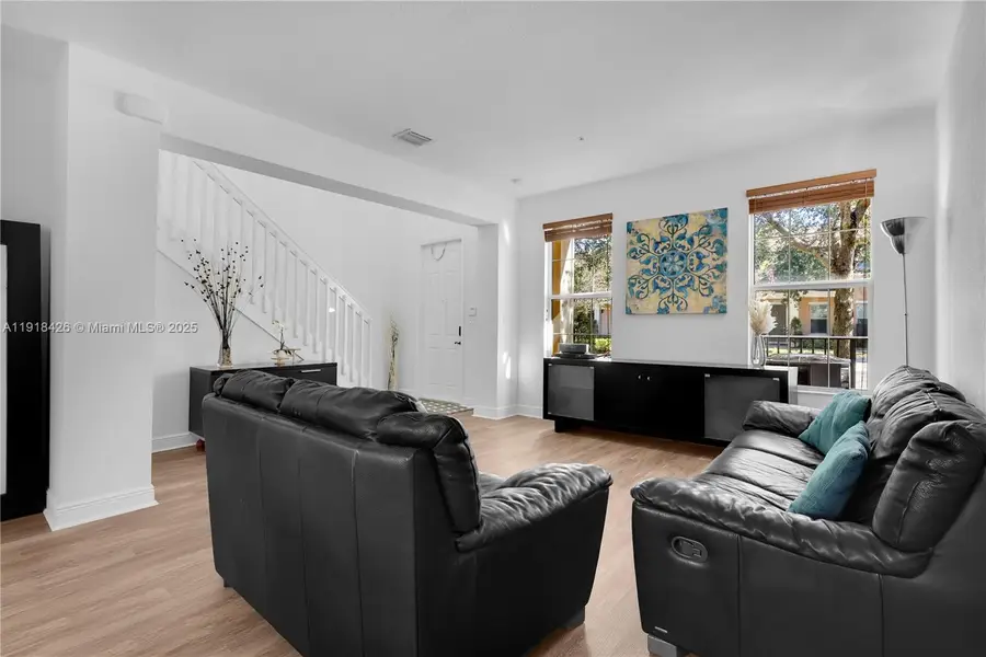 1516 SW 147th Ave, Pembroke Pines, FL 33027 - Image #3