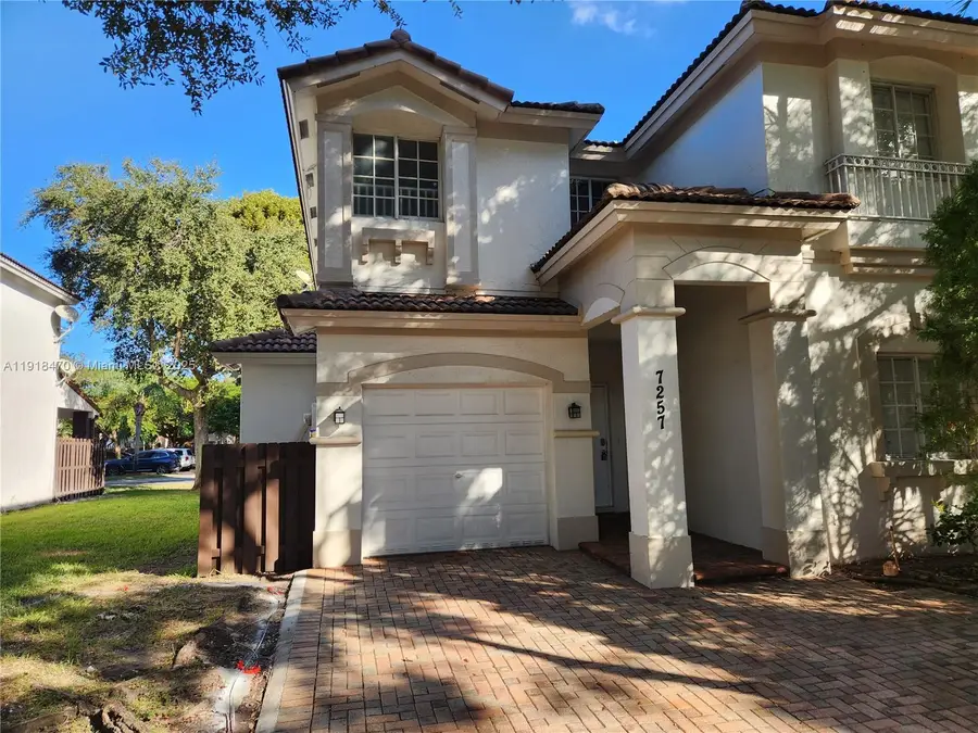 7257 NW 113th Pl, Doral, FL 33178 - Image #2