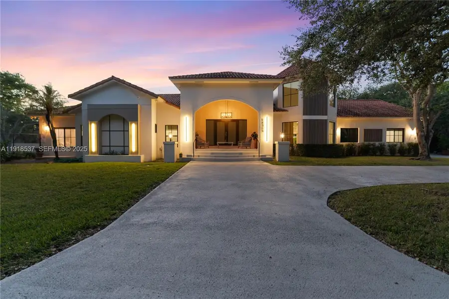 18326 SW 83rd Pl, Palmetto Bay, FL 33157 - Image #2
