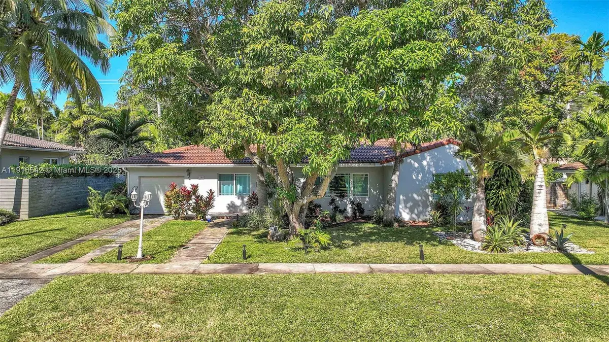 1285 NE 103rd St, Miami Shores, FL 33138 - Image #1