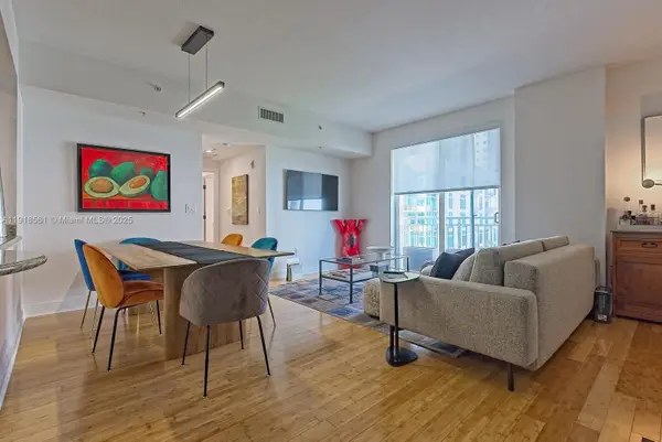 7285 SW 90th St #D613, Miami, FL 33156