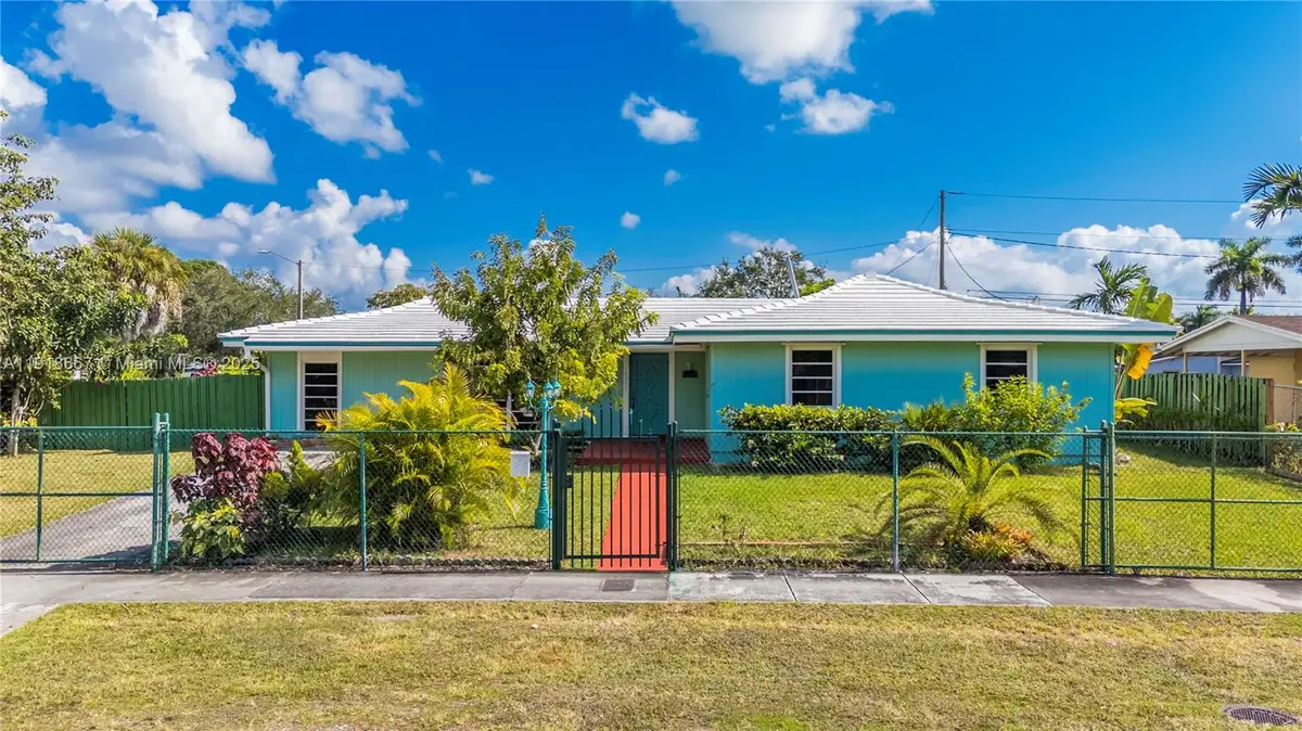 16001 SW 98th Ave, Miami, FL 33157 - Image #1