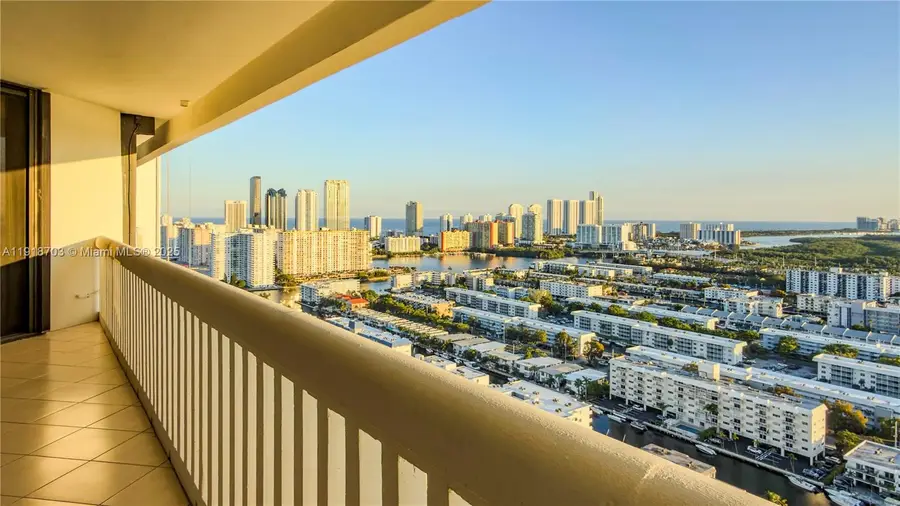 2000 Island Blvd #3004, Aventura, FL 33160 - Image #2