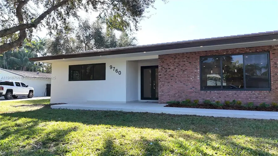 9760 SW 119th St, Miami, FL 33176 - Image #2