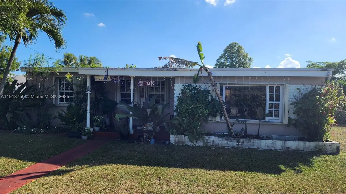 4201 SW 99th Ct, Miami, FL 33165 - Image #1