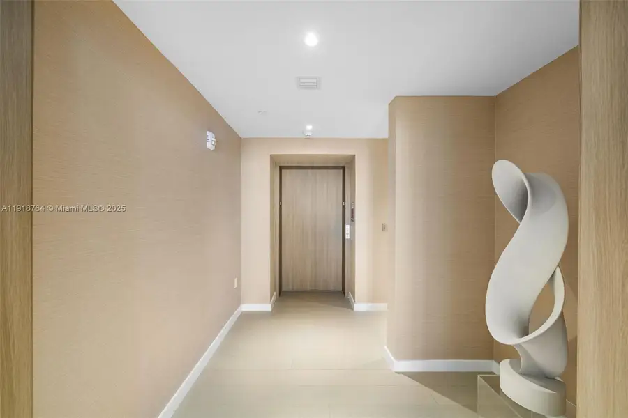 500 Alton #3402.03, Miami Beach, FL 33139 - Image #3