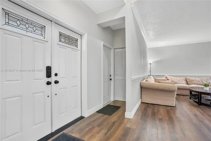 636 Sand Creek Cir, Weston, FL 33327 - Image #2