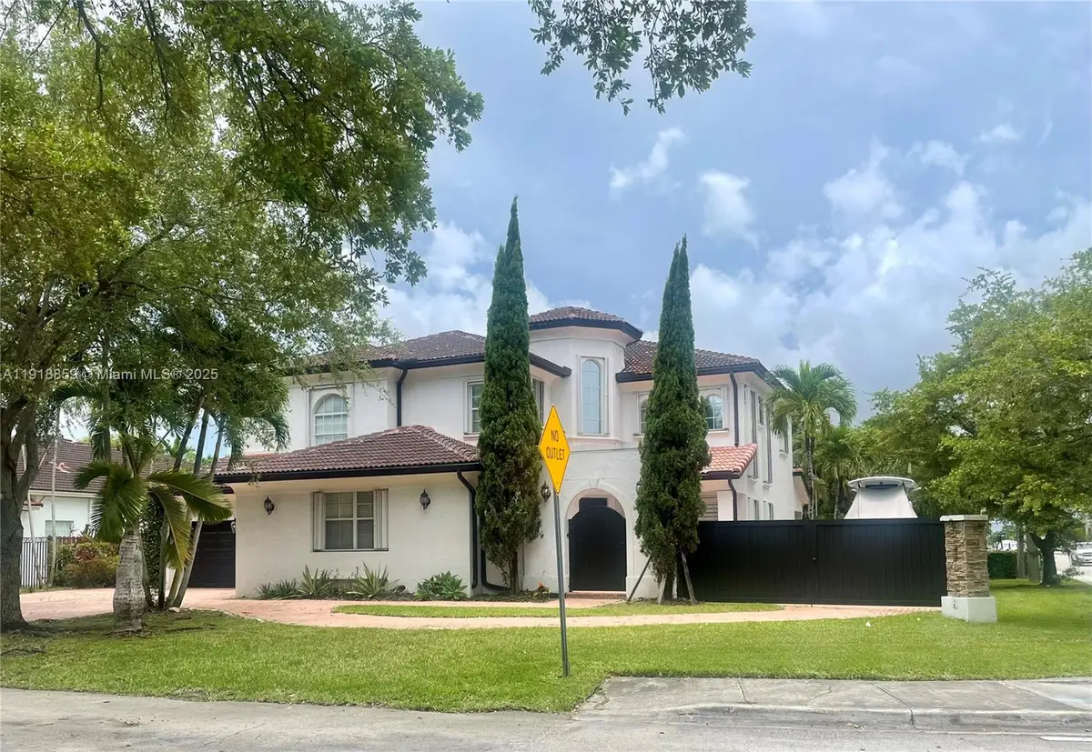 7202 SW 123rd Pl, Miami, FL 33183 - Image #1