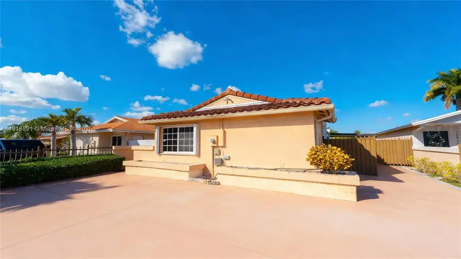 12421 SW 193rd St, Miami, FL 33177 - Image #3