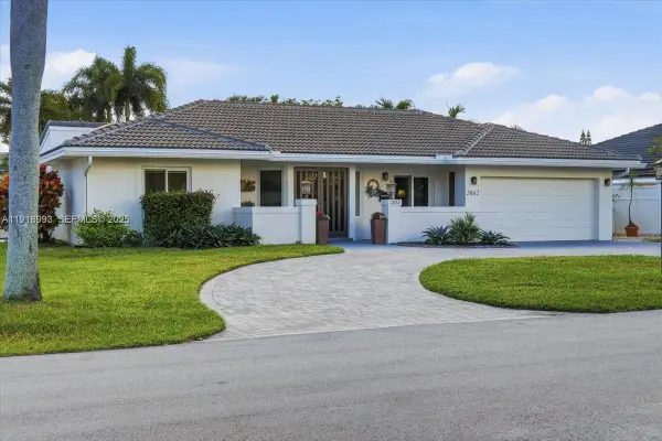 2662 NE 3rd St, Pompano Beach, FL 33062