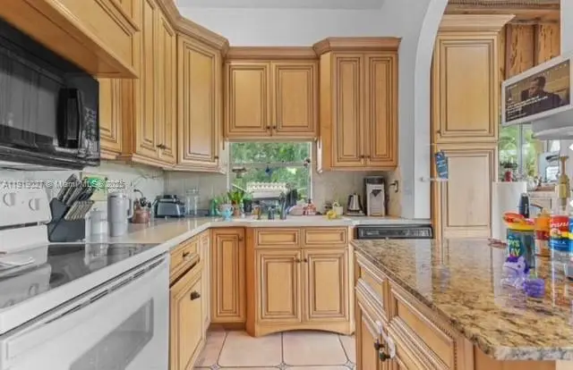 4850 SW 63rd Ter #232, Davie, FL 33314 - Image #3