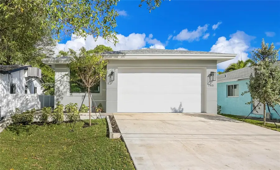 745 NE 36th St, Oakland Park, FL 33334 - Image #2