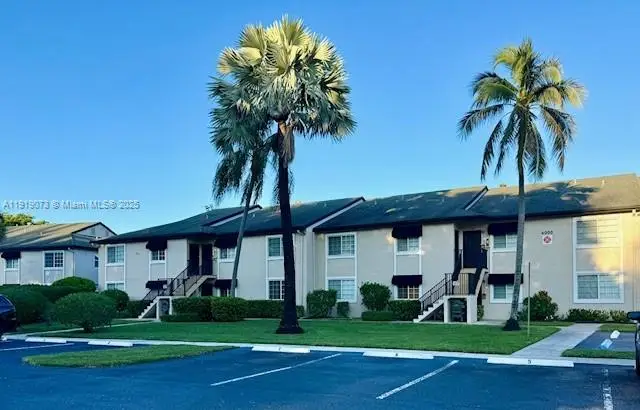 4000 Crystal Lake Dr #112, Deerfield Beach, FL 33064 - Image #2