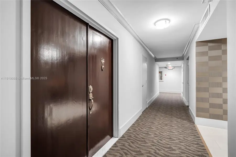 1420 Brickell Bay Dr #608B, Miami, FL 33131 - Image #2