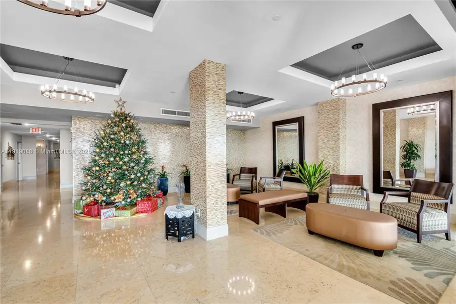 1420 Brickell Bay Dr #608B, Miami, FL 33131 - Image #3